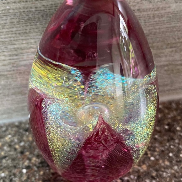 Pink & Gold paperweight egg | 3"H x 2"W - Picture 4 of 9